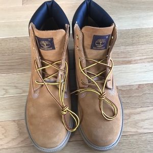 Timberland Boots 6M